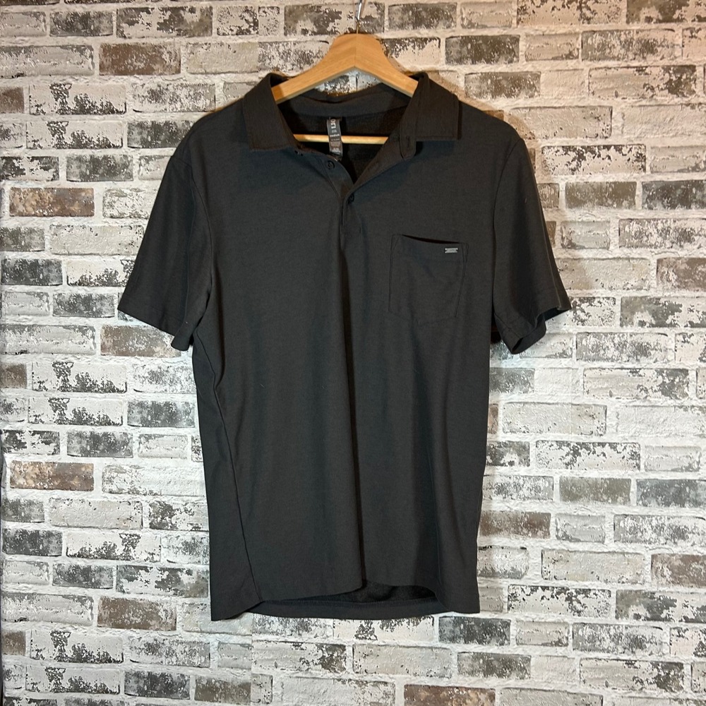 Vuori Bridge Polo Shirt Mens Medium Black Short Sleeve Pocket